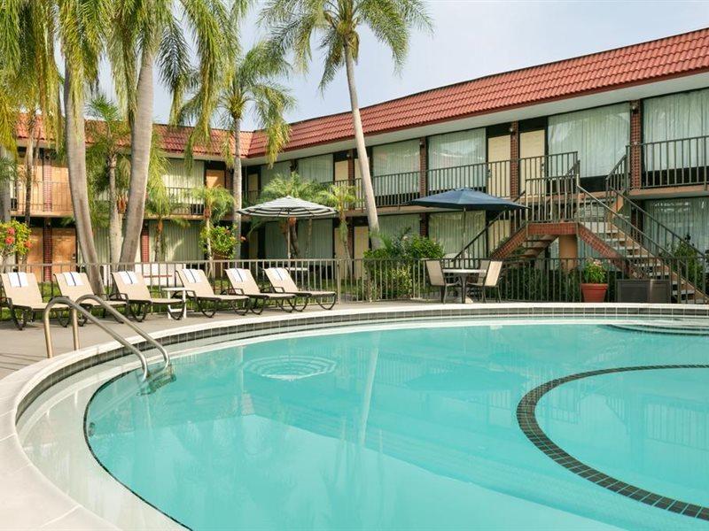 Days Inn By Wyndham Clearwater/Central Exteriör bild