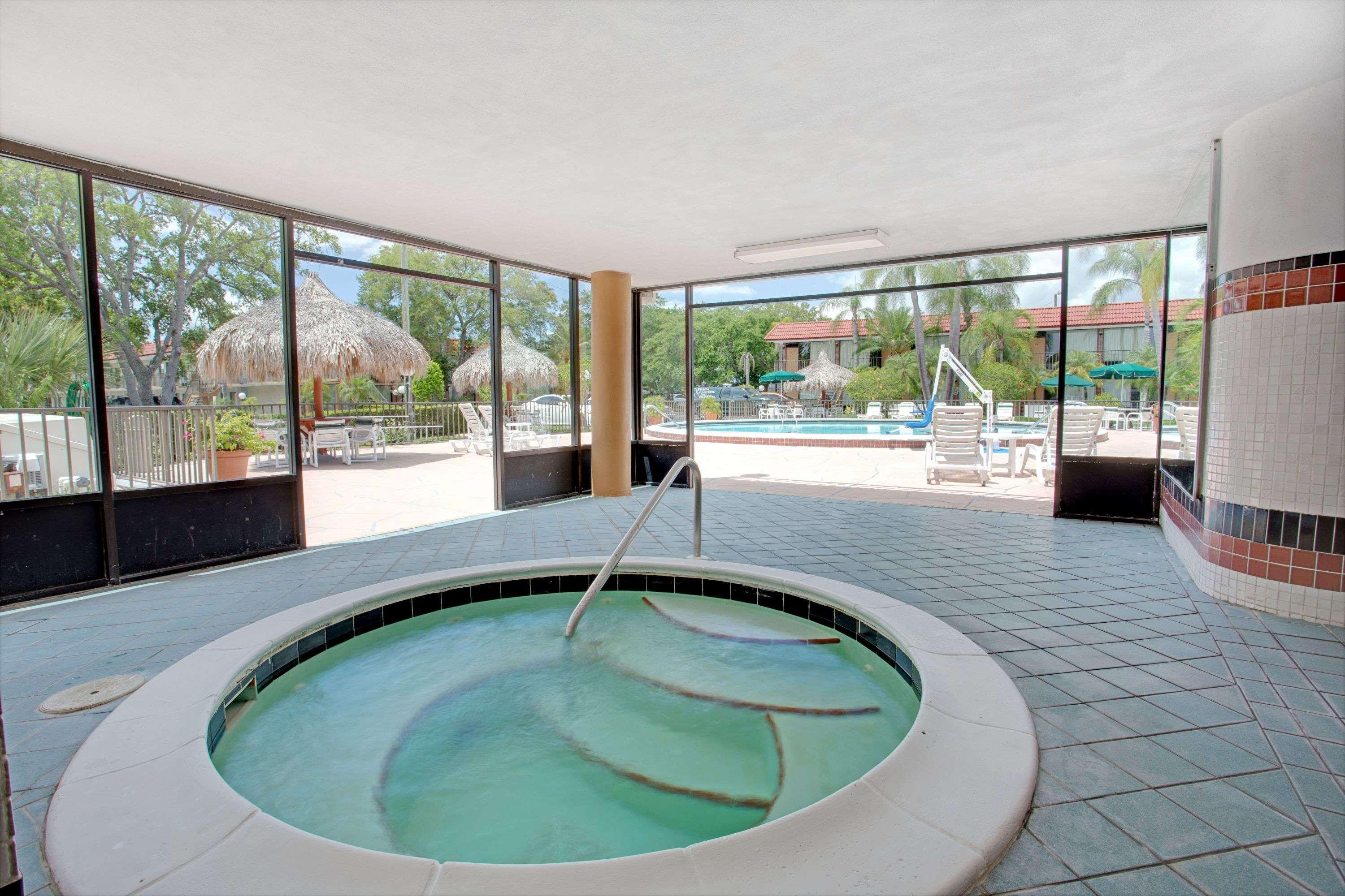 Days Inn By Wyndham Clearwater/Central Exteriör bild