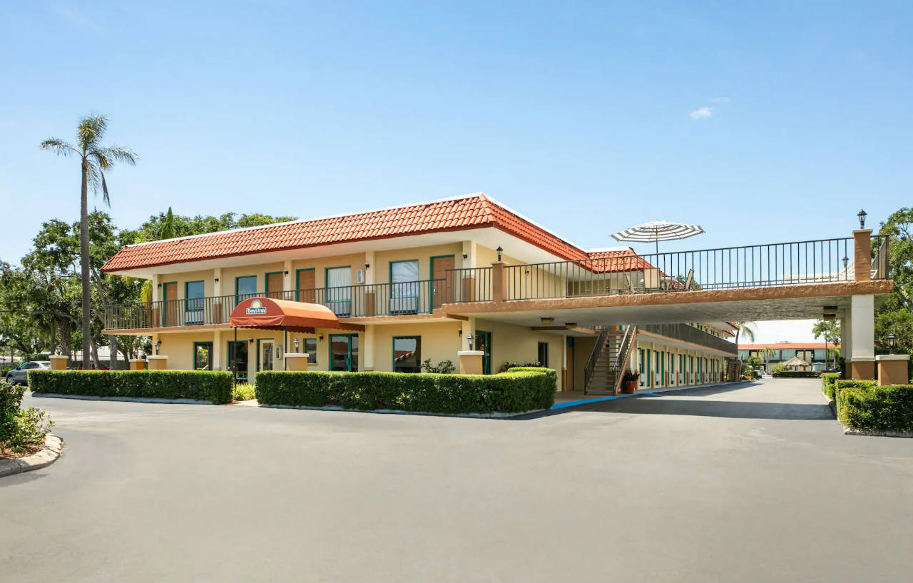 Days Inn By Wyndham Clearwater/Central Exteriör bild
